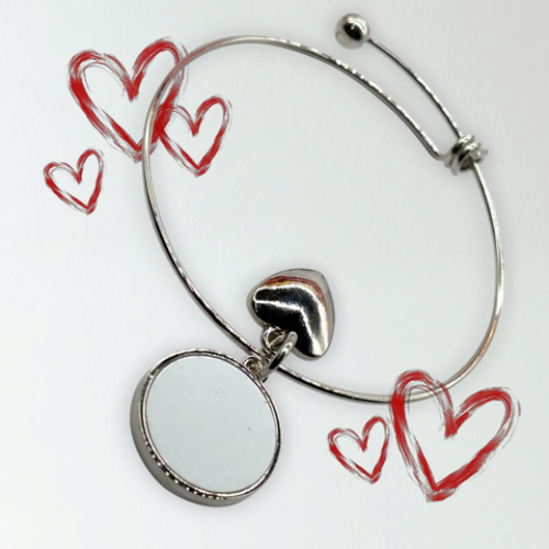 Bracelet with round charm